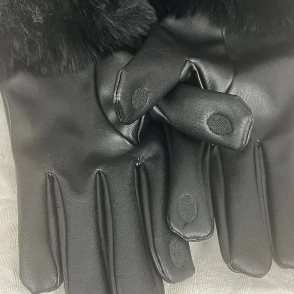 Faux Fur/Leather SMART GLOVES - Picture 11 of 11